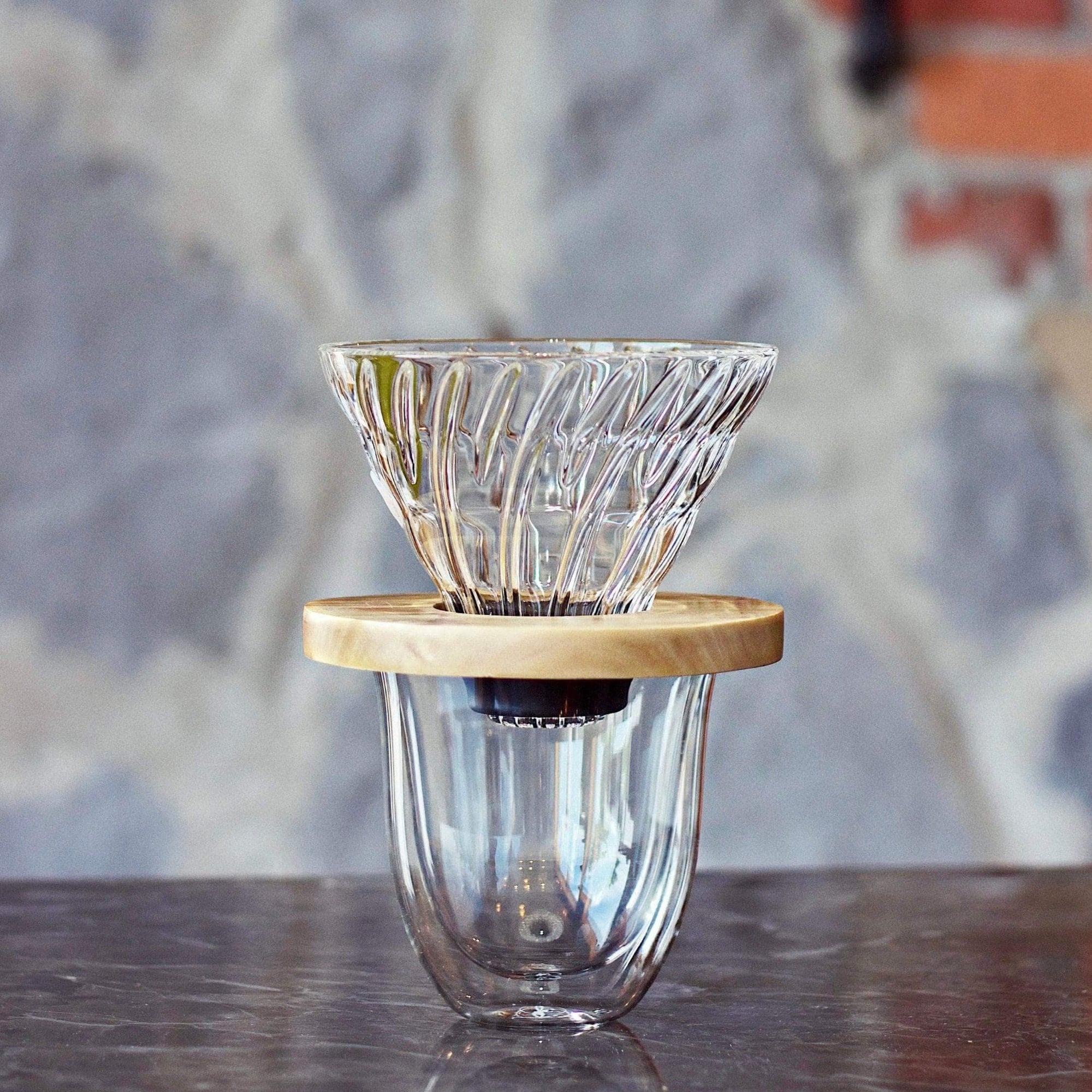 Hario V60-02 Glass and Olive Wood - Las Fincas Coffee